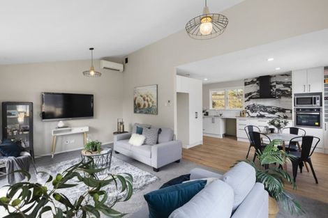 Photo of property in 19 John Street, Stokes Valley, Lower Hutt, 5019