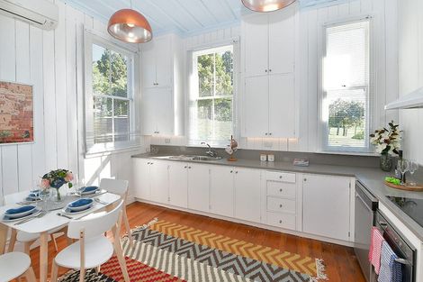 Photo of property in 21 Shine Road, South Head, Helensville, 0874