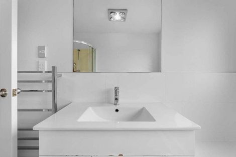 Photo of property in 27a Keegan Drive, Massey, Auckland, 0614