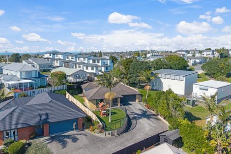 Photo of property in 27 Nimstedt Avenue, Oteha, Auckland, 0632