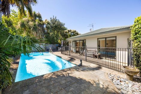 Photo of property in 28 Bouverie Crescent, Flagstaff, Hamilton, 3210