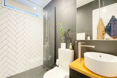 Photo of property in 1/165 Hobsonville Point Road, Hobsonville, Auckland, 0616