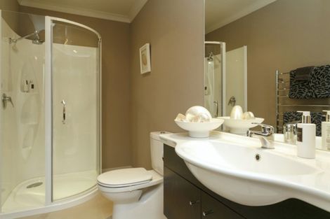 Photo of property in 28 Shera Street, Acacia Bay, Taupo, 3330