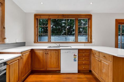 Photo of property in 35 Belt Road, Moturoa, New Plymouth, 4310