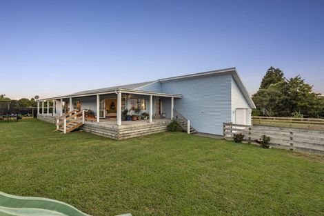 Photo of property in 974 Kahikatea Flat Road, Waitoki, Kaukapakapa, 0871