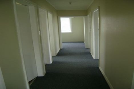 Photo of property in 28 Bellona Place, Cannons Creek, Porirua, 5024