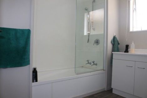 Photo of property in 8 Cargill Grove, Kelvin Grove, Palmerston North, 4414