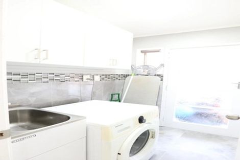 Photo of property in 33b Kindergarten Drive, Conifer Grove, Takanini, 2112