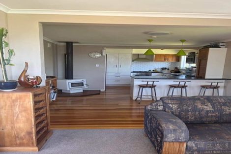 Photo of property in 3 Huia Street, Foxton Beach, Foxton, 4815