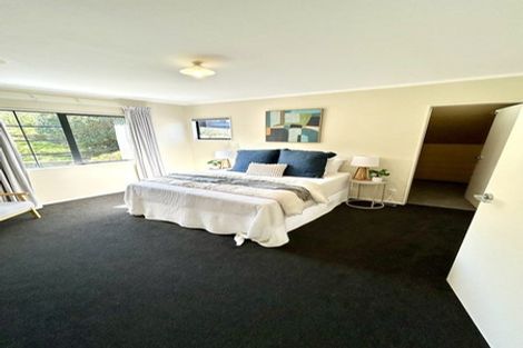 Photo of property in 13 Kilkelly Close, Tawa, Wellington, 5028