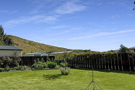 Photo of property in 13 Benmore Place, Omarama, 9412