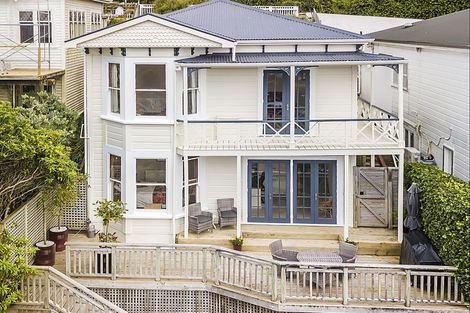 Photo of property in 35 Karepa Street, Brooklyn, Wellington, 6021