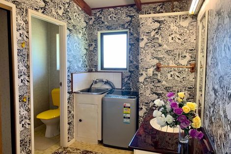 Photo of property in 86 Howard Road, Orere Point, Papakura, 2585