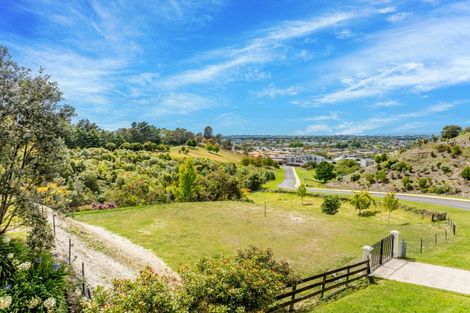 Photo of property in 56 Tironui Drive, Taradale, Napier, 4112