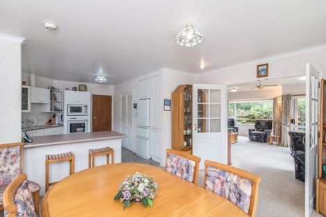 Photo of property in 64 Kapanui Road, Waikanae, 5036