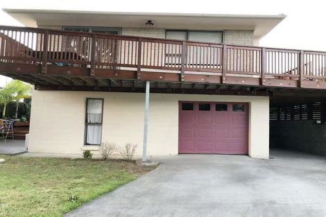 Photo of property in 1/39 Simon Ellice Drive, Bayview, Auckland, 0629