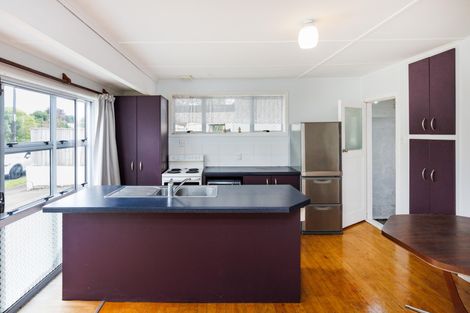 Photo of property in 2 Stoke Place, Awapuni, Palmerston North, 4412