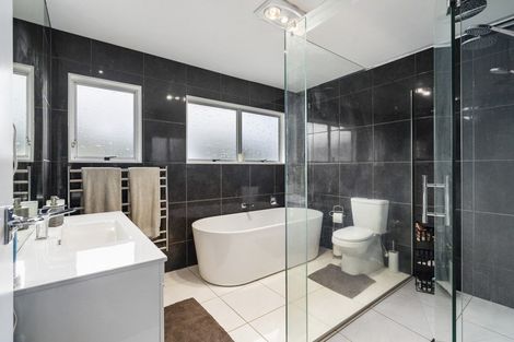 Photo of property in 127 Apollo Parade, Milson, Palmerston North, 4414