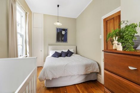 Photo of property in 8 Porritt Avenue, Mount Victoria, Wellington, 6011