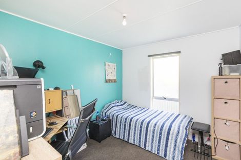 Photo of property in 1/17 Apollo Parade, Milson, Palmerston North, 4414