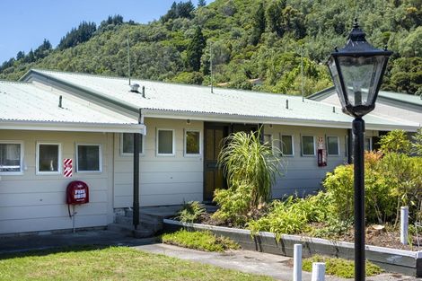 Photo of property in 4k Rutland Street, Picton, 7220