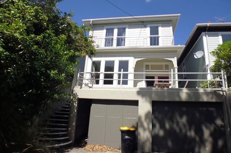 Photo of property in 2/39 Grove Road, Kelburn, Wellington, 6012