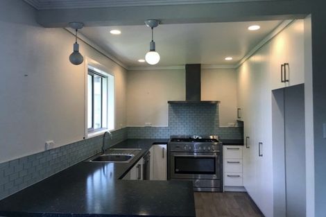 Photo of property in 85 Wallace Place, Westown, New Plymouth, 4310