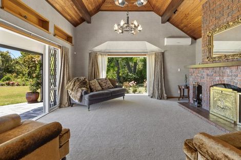 Photo of property in 140 Kayelene Place, Omokoroa, 3114