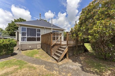 Photo of property in 30 Richmond Street, Waitara, 4320