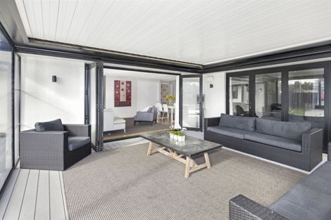 Photo of property in 10 Penhelig Place, Burnside, Christchurch, 8053
