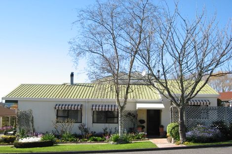 Photo of property in 35a Durham Drive, Havelock North, 4130