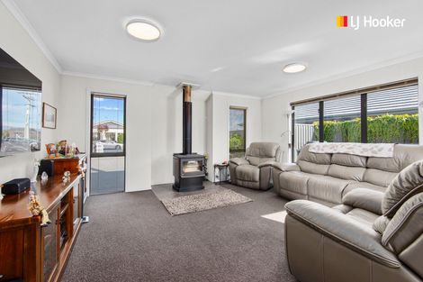 Photo of property in 12 Centre Street, Mosgiel, 9024