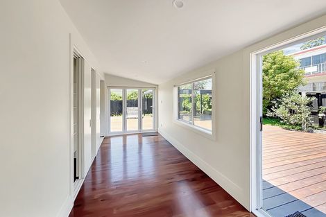 Photo of property in 21 Clayburn Road, Glen Eden, Auckland, 0602