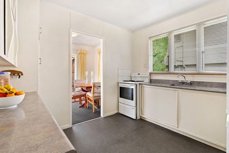 Photo of property in 2/99 Hobsonville Road, West Harbour, Auckland, 0618