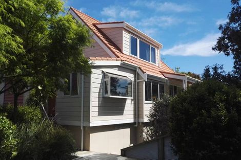 Photo of property in 2/28 Knightsbridge Drive, Forrest Hill, Auckland, 0620