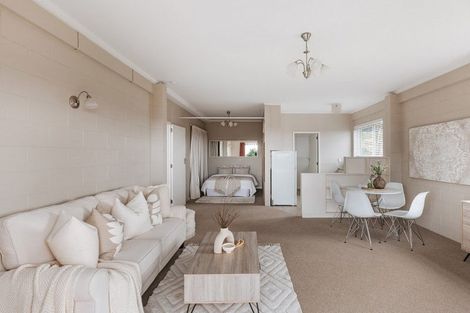 Photo of property in 98 Waikite Road, Welcome Bay, Tauranga, 3175