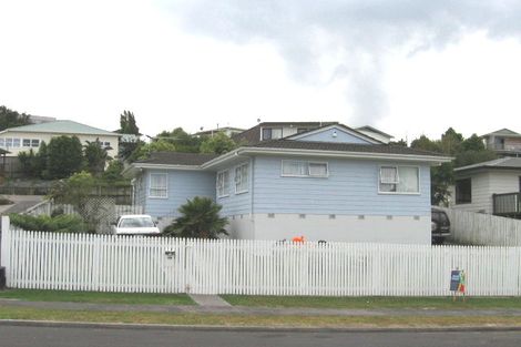 Photo of property in 88 West Harbour Drive, West Harbour, Auckland, 0618