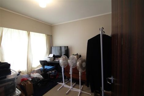 Photo of property in 1/44 Chartwell Avenue, Glenfield, Auckland, 0629