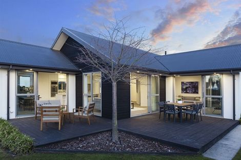 Photo of property in 29 Waterstock Way, Parklands, Christchurch, 8083