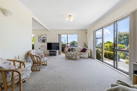 Photo of property in 1/101 Colwill Road, Massey, Auckland, 0614