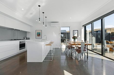 Photo of property in 38 Stratford Drive, Mount Pisa, Cromwell, 9383