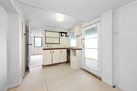 Photo of property in 1612a Great North Road, Waterview, Auckland, 1026