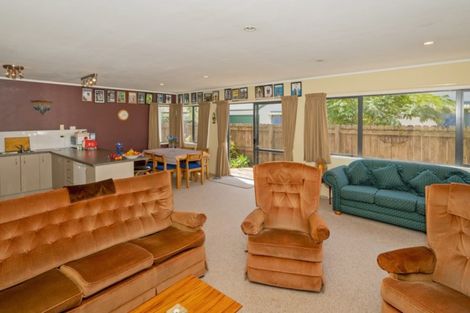 Photo of property in 5 Cholmondeley Crescent, Whitianga, 3510