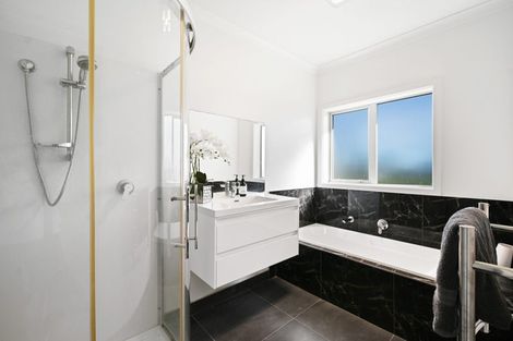 Photo of property in 27 Teatree Close, Huntington, Hamilton, 3210