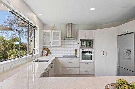 Photo of property in 16 Limes Avenue, Parklands, Christchurch, 8083
