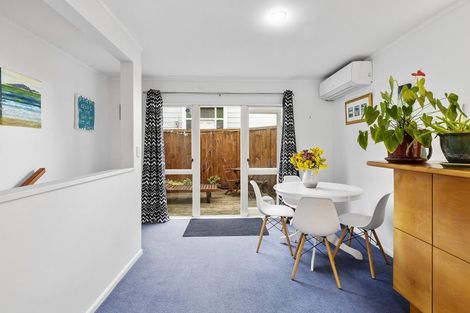 Photo of property in 4/14a Glenmore Street, Thorndon, Wellington, 6011