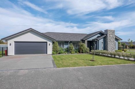 Photo of property in 11 Waipunahau Road, Waikanae, 5036