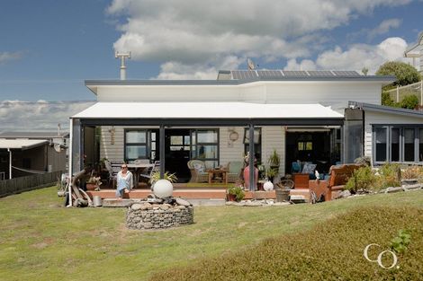 Photo of property in 103 Pukehina Parade, Pukehina, Te Puke, 3189