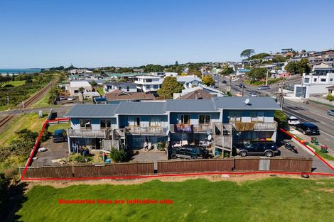 Photo of property in 38 Breakwater Road, Moturoa, New Plymouth, 4310