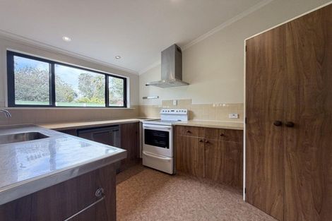 Photo of property in 35 Old South Road, Okato, 4335